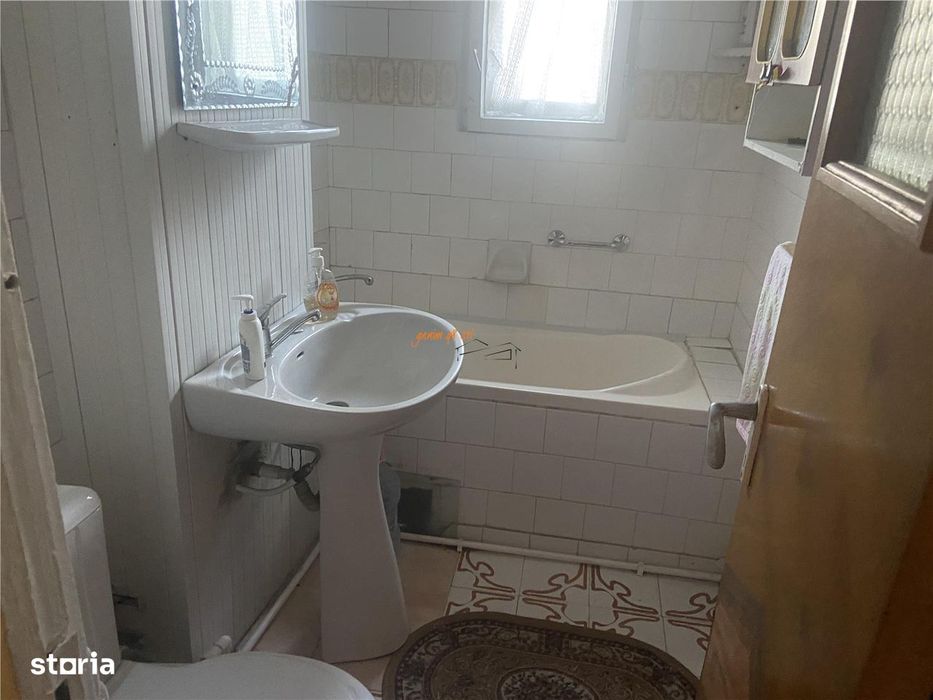 Apartament 3 camere , zona Gara ,  58 mp ,et 3 din 4 , mobilat , centr