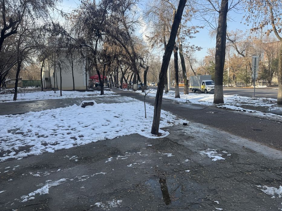 Нежилой Аренда, йул юзида турли фаолият учун жой ижарага берилади