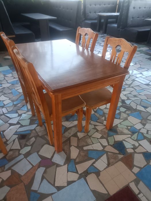 Продам диваны и столы