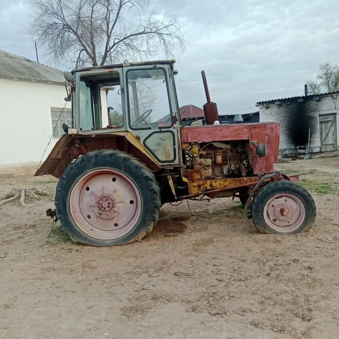 Продаётся трактор