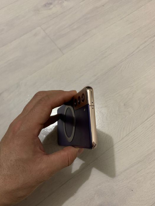 Продается Самсунг s21