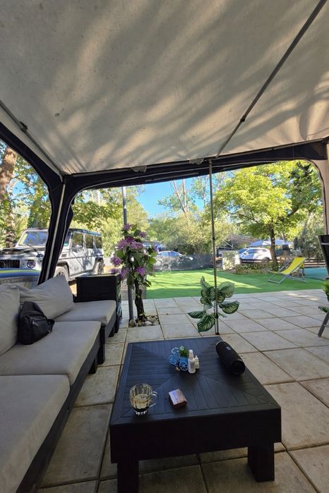 Каравана Гърция Hobby 2008г. 6 спални места, климатик, форселт и място 250кв. на къмпинг Аспровалта