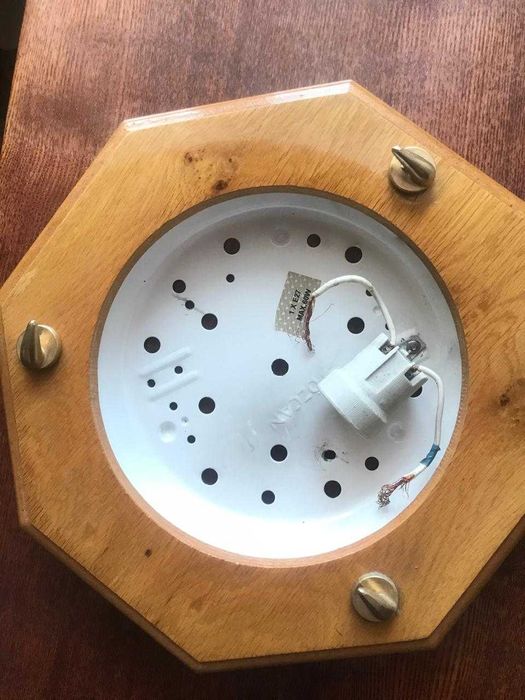 Настенный светильник