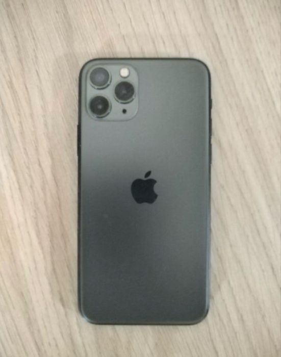 Продам айфон 11 про