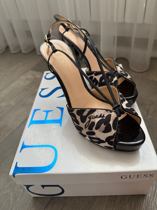pantofi de vară Guess