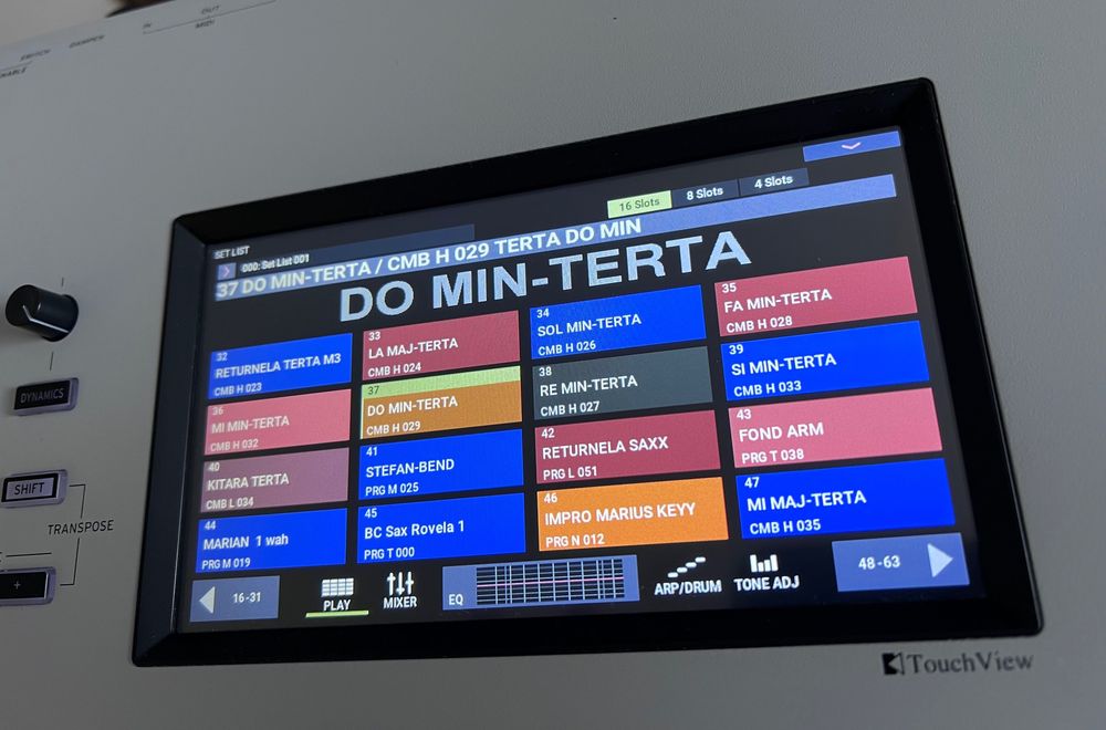 Korg Nautilus 61 AT ( ediție limitată) gri