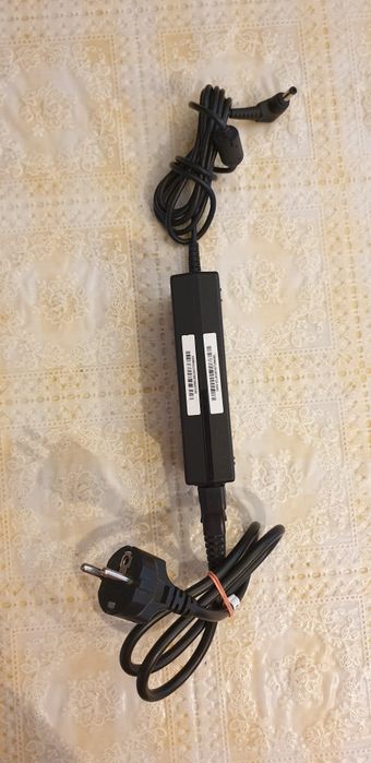 Încarcator laptop Asus 19v
