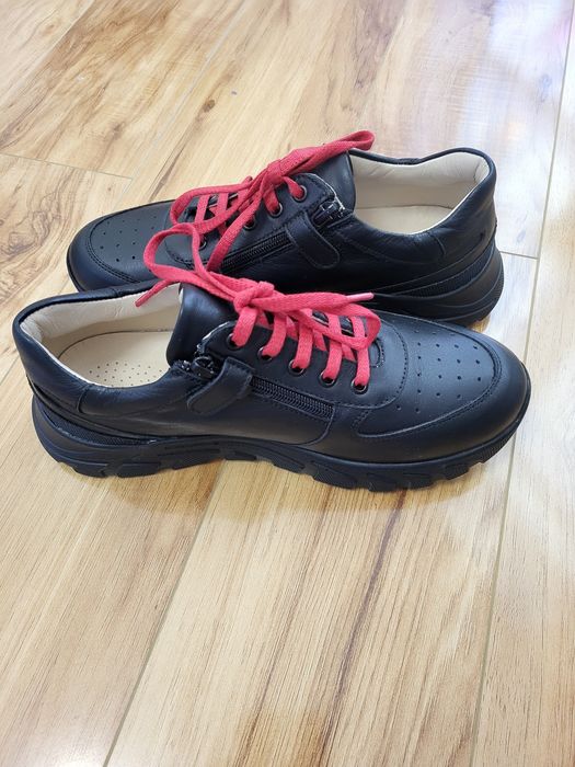 кожаные кроссовки унисекс 37 размер