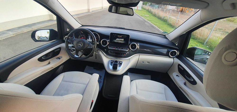 Inchiriere auto 6+1, Van 7 locuri cu sau fara sofer