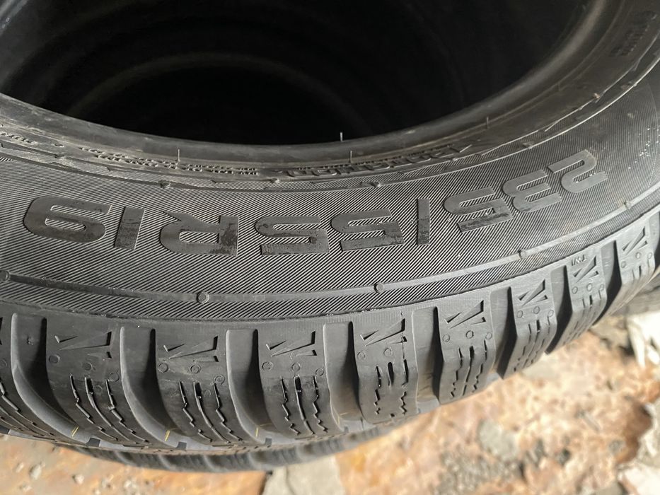 235/55/19 пара бу нокиан