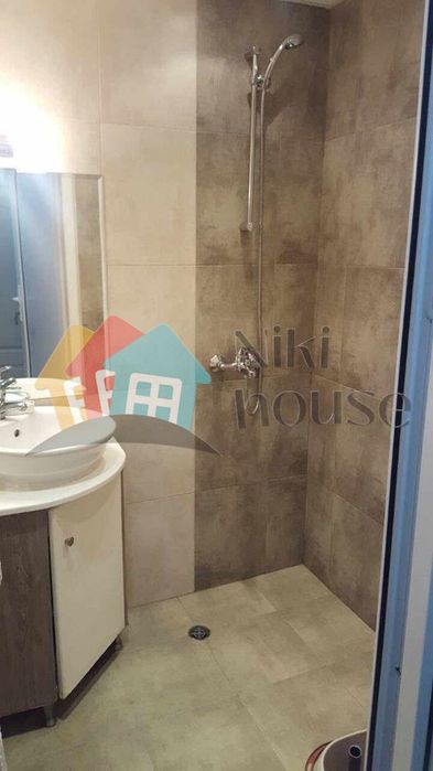 Дава се под наем Двустаен апартамент в Варна, Цветен квартал - 60 кв.м за 510 € - Снимка #9