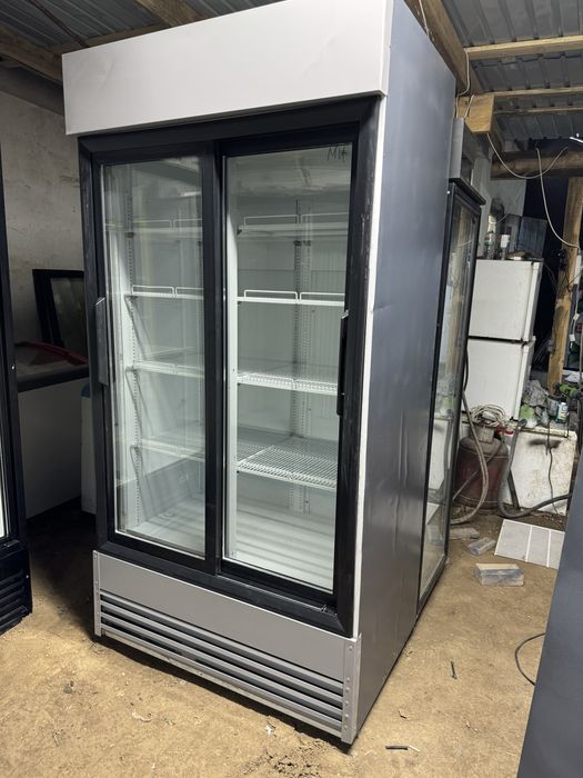 Витринный холодильник