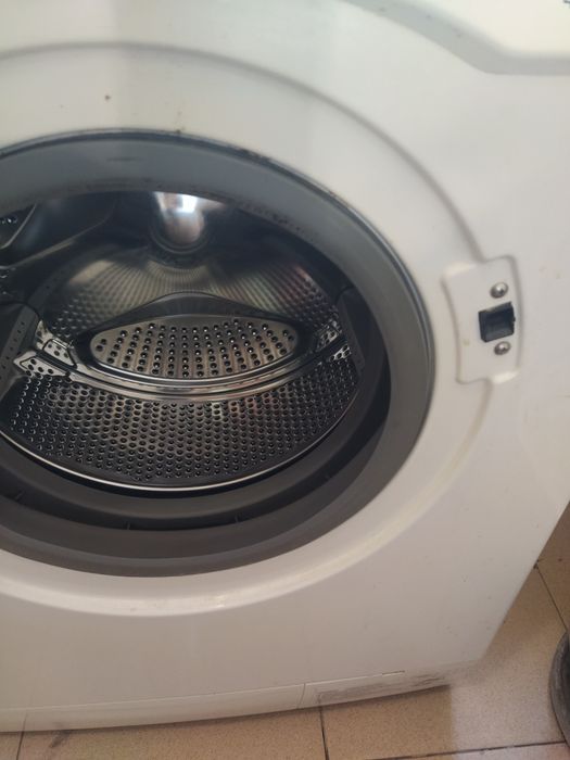 Продавам пералня Самсунг