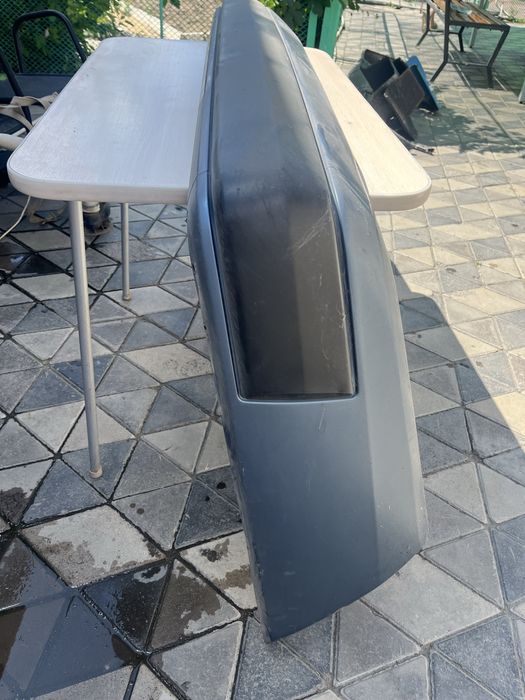 Продам здний пампер на меседес W124