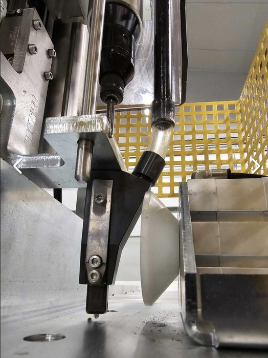 Автоматична винтонавивна машина URBAN DS 1700 за дограма