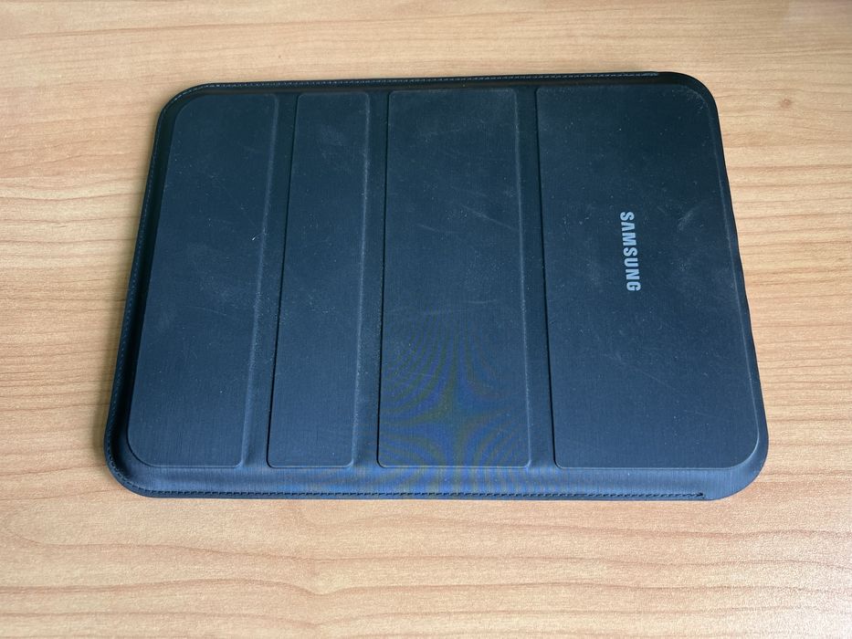 Таблет Samsung, калъф и сгъваема поставка с клавиатура