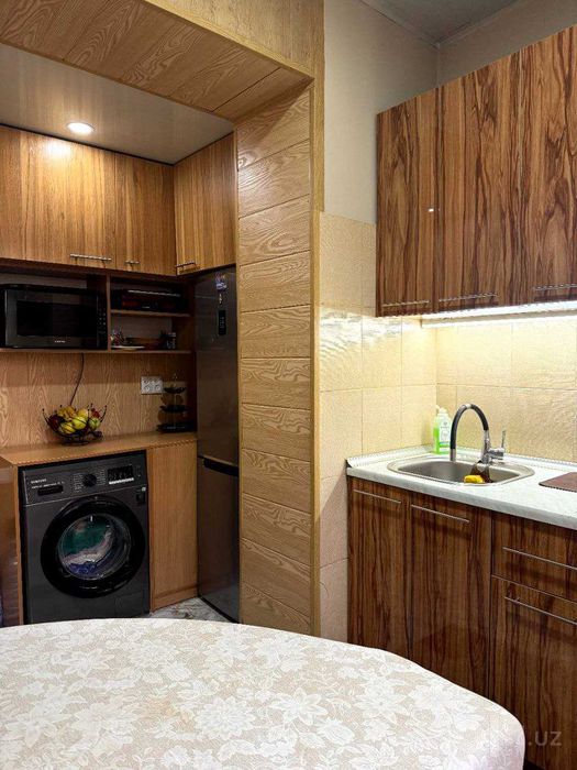Юнусабад, 3*4/1/4 Кирпич, не торец, ипотека да, парковка с навесом