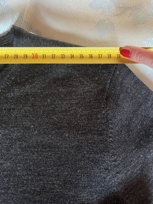 Uniqlo, cardigan gri, 100% lână merinos extra fină