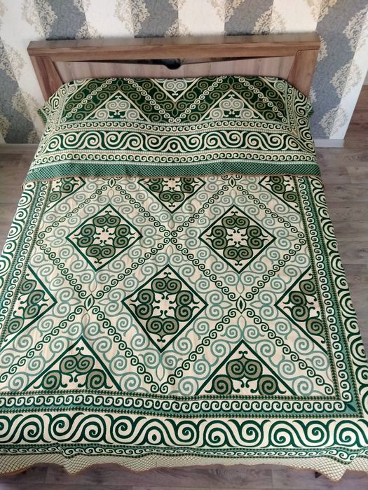 Двухспальная кровать+матрас