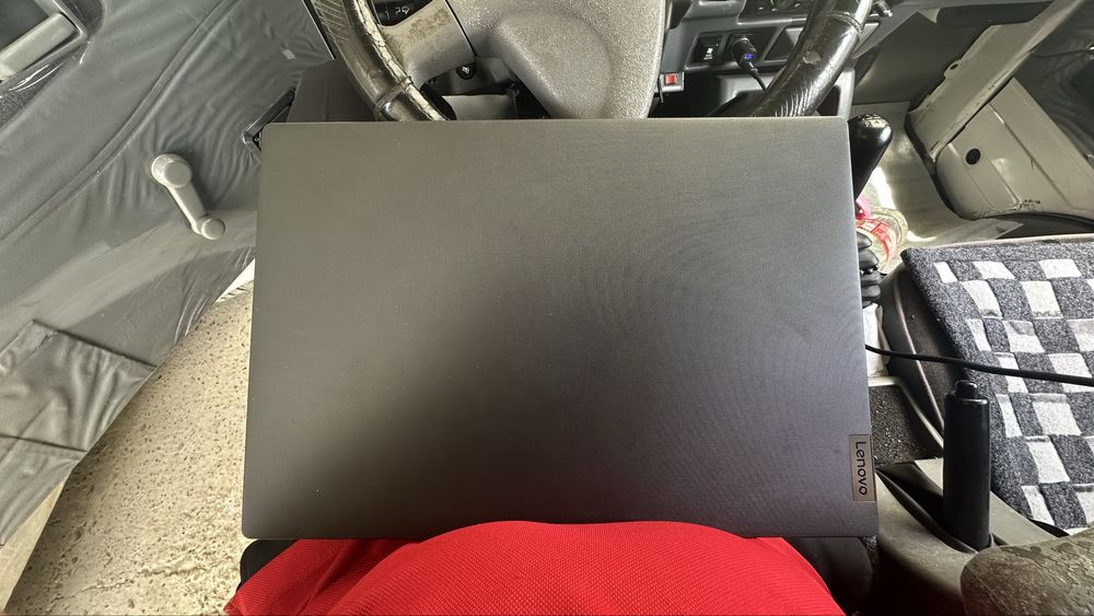Lenovo noudbook sotiladi