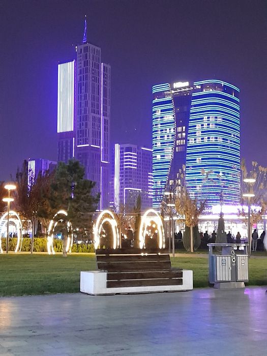 Булвард • Люксовая квартира посуточно • Вид на парк LUX Kvartira