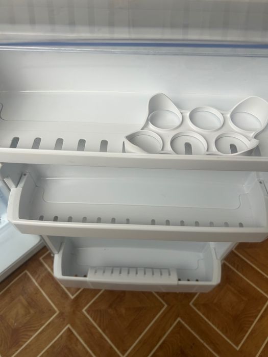 Хладилник Beko с фризерна камера в София