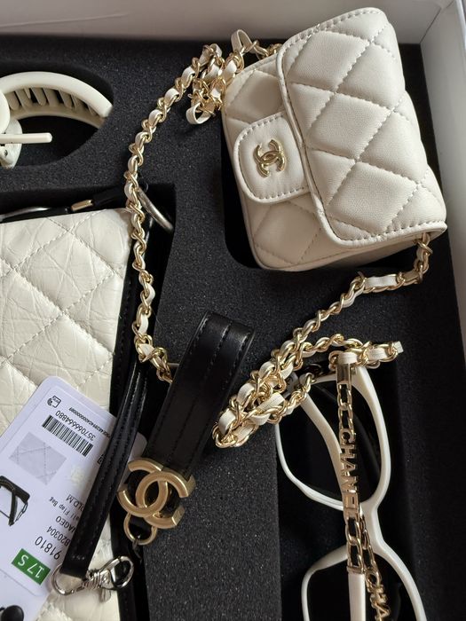 Две Chanel чанти