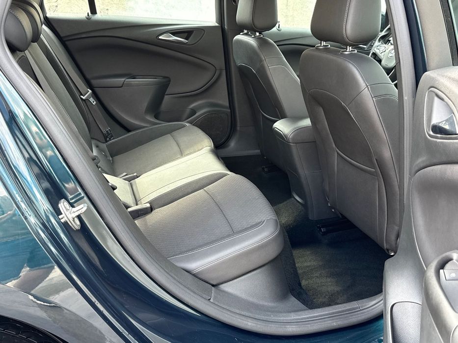 Opel Astra Distronic/ Lane Assist/ Navigatie / Carplay