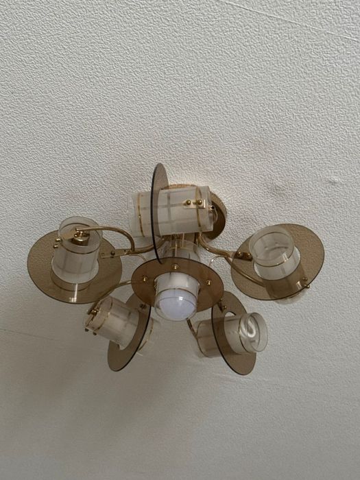 продам б/у люстры