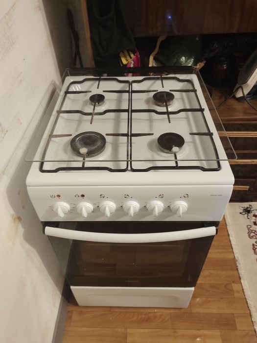 Продам газ плиту
