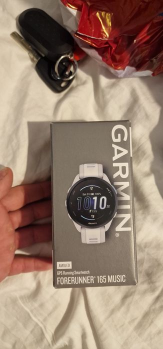 Garmin Forerunner 165 Music – GPS спортен смарт часовник с музика, нов