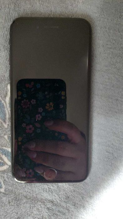 Продам Apple iPhone 7