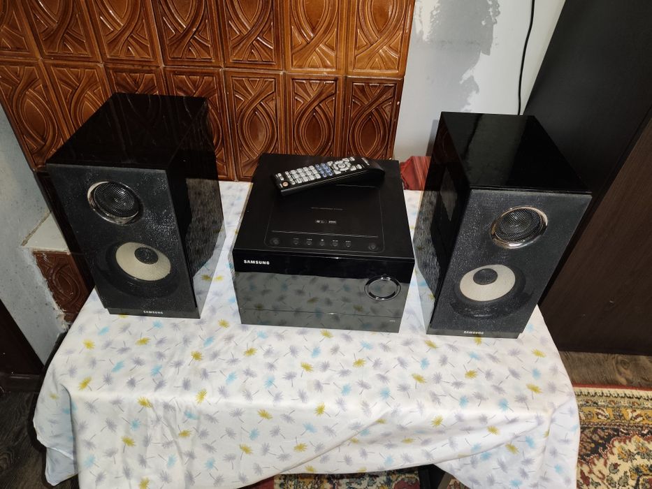 Mini sistem audio Samsung MM-C330 70W, USB, CD, Radio FM