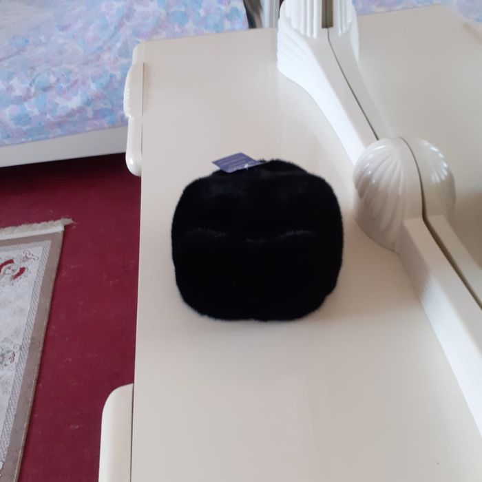 продаю новую шапку-обманку