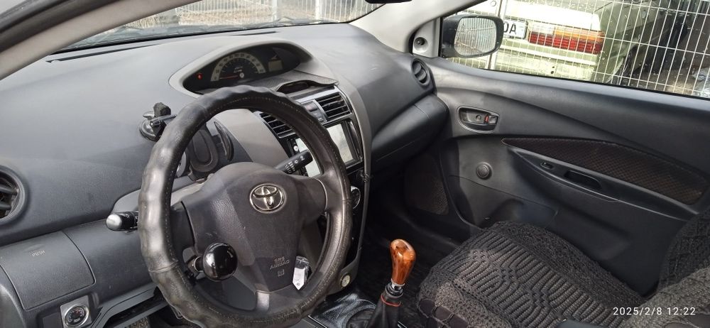 Toyota Yaris. Тойота Ярис.