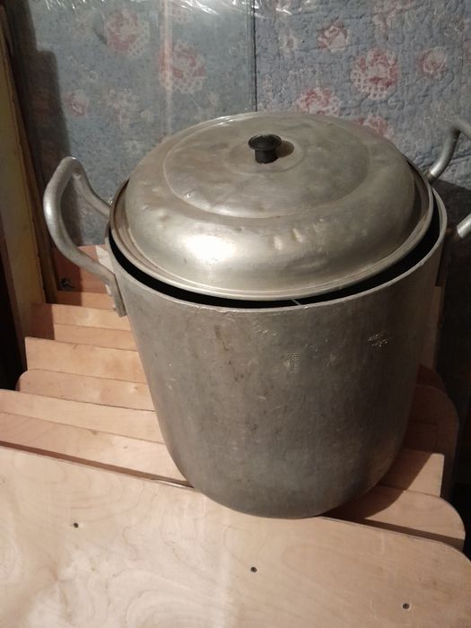 Продам посуда. Кастрюля 20л СССР