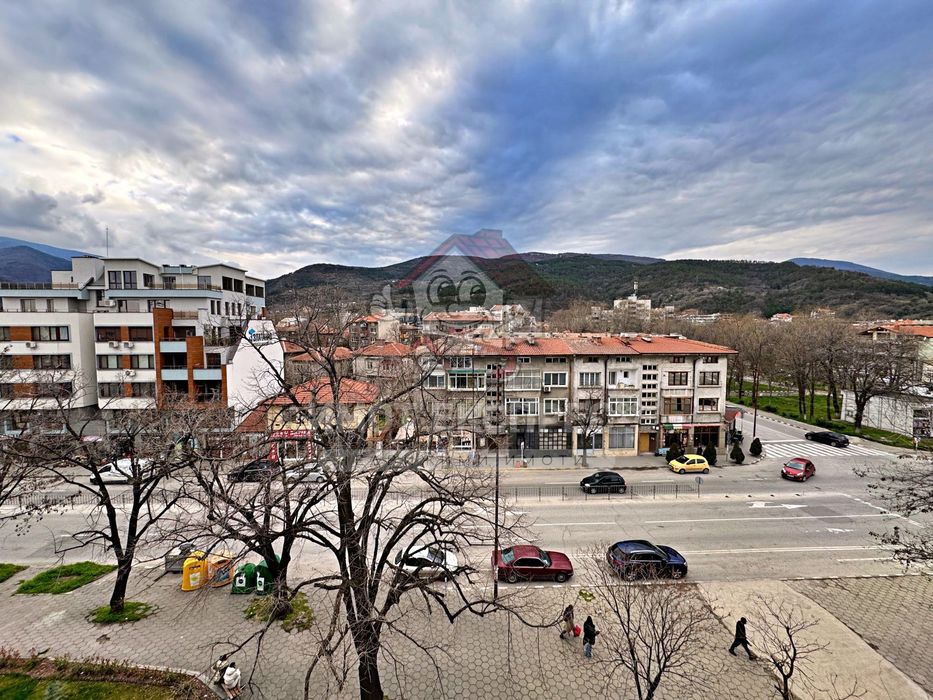 Дава се под наем Двустаен апартамент в Асеновград - 60 кв.м за 398.82 € - Снимка #7