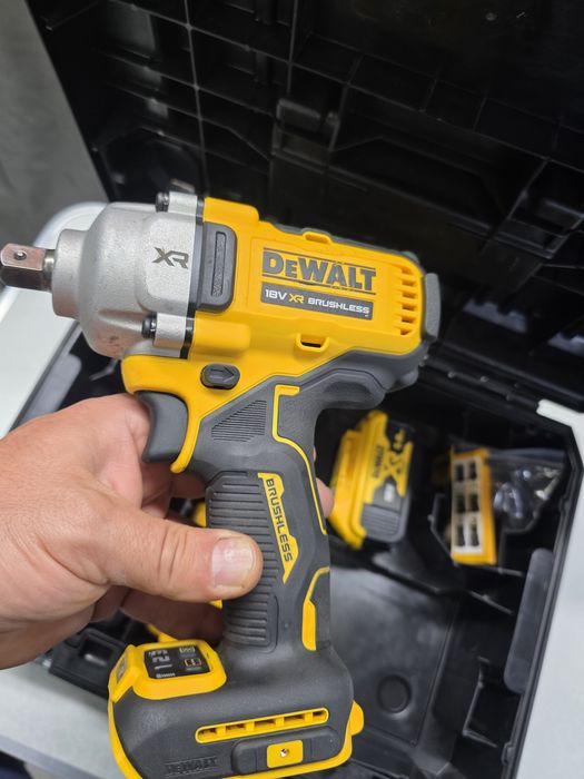 Нов безчетков ударен гаиковерт Dewalt dcf892 2x5ah