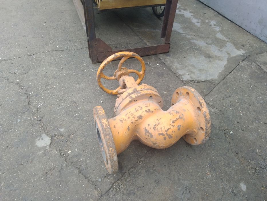 Продам задвижка.