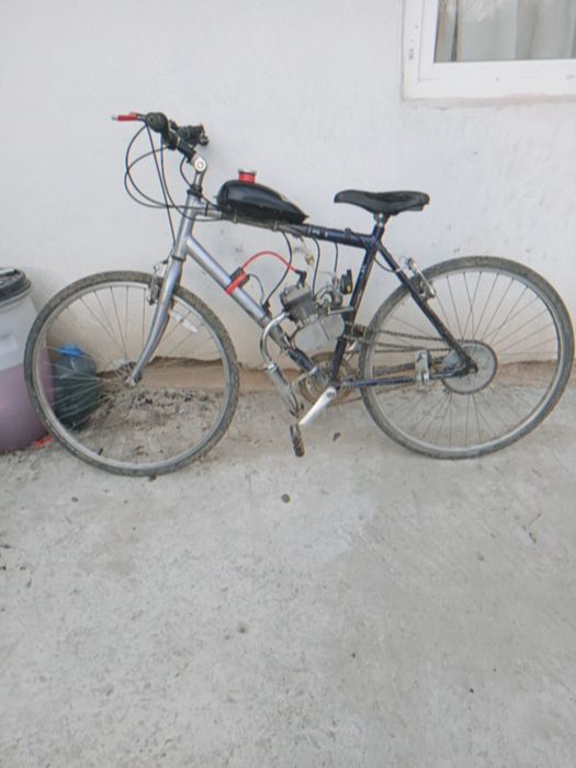 Bicicletă cu motor 80cc 2t