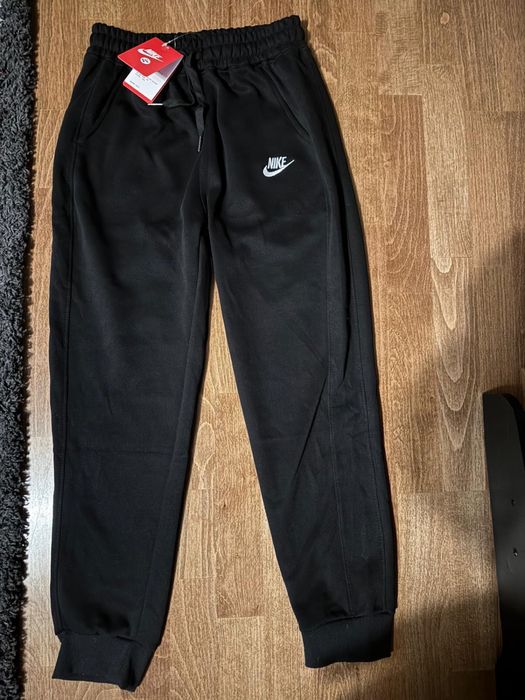 Pantaloni negri nike