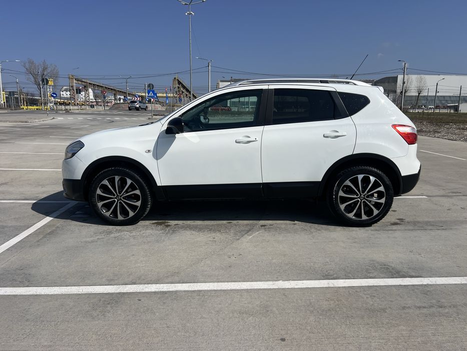 Nissan Qashqai / 2012 / 1.6 diesel /130 CP / Plafon Panoramic