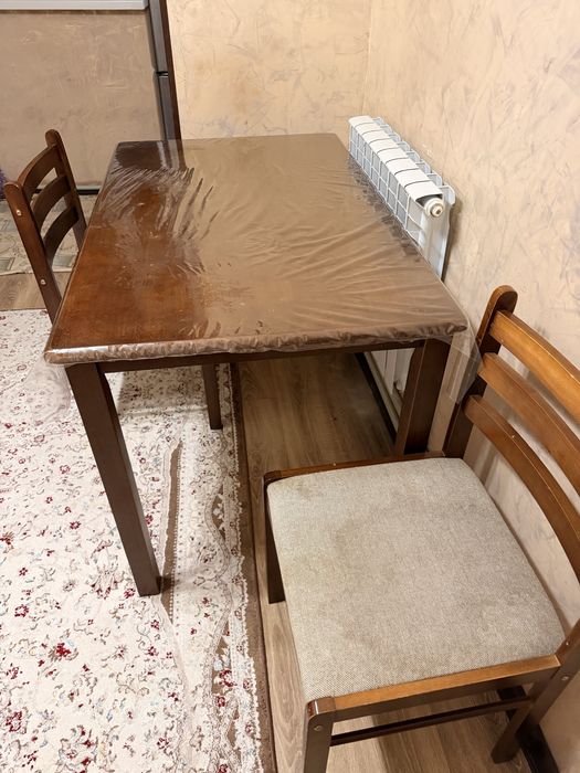 кухонный стол с 4 стульями
