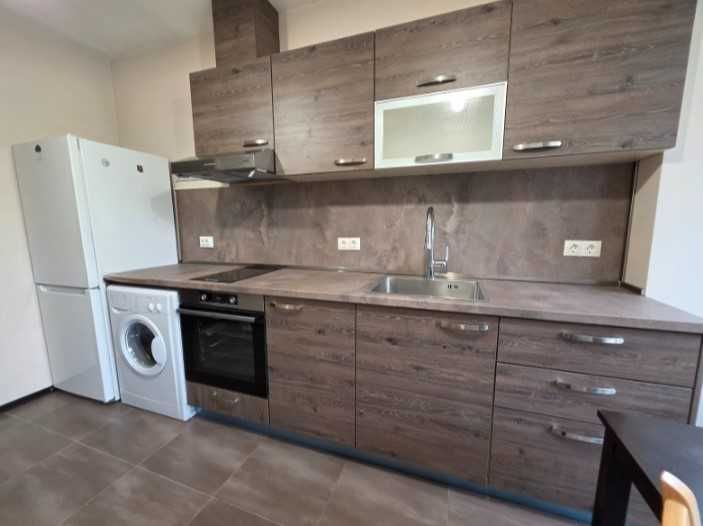 Дава се под наем Двустаен апартамент в София, Център - 58 кв.м за 639 € - Снимка #1