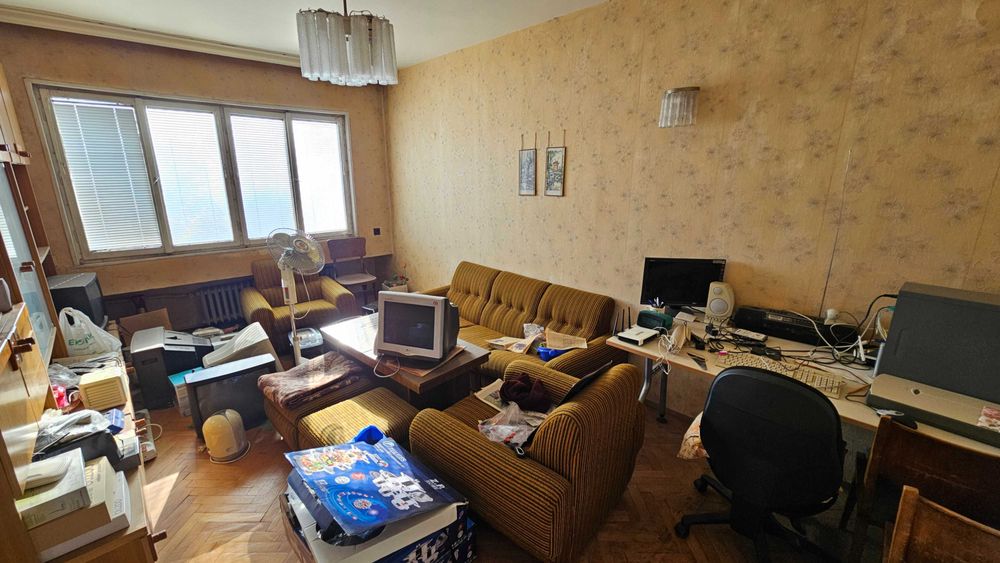 Продава се Тристаен апартамент в Разград, Център - 86 кв.м за 1280 €/кв.м - Снимка #4