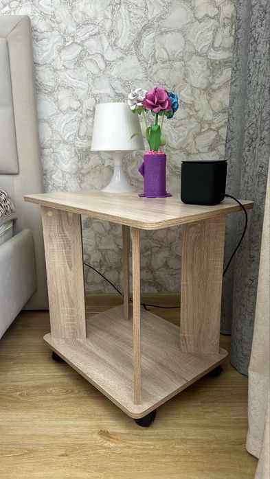 Пролам столик, на колёсиках