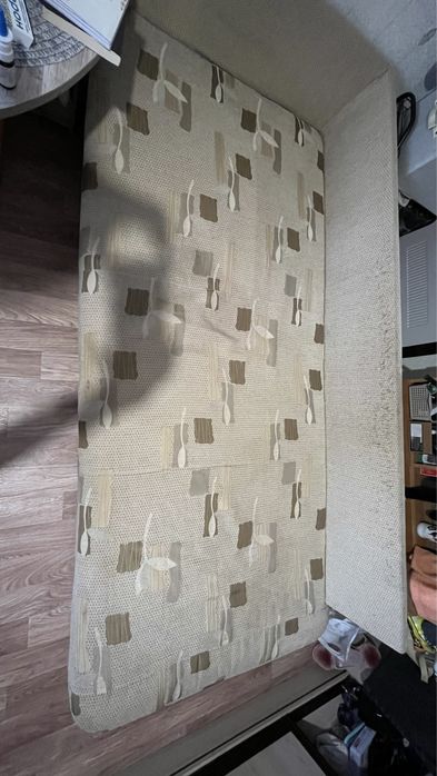 Диван с бельевыми ящиками