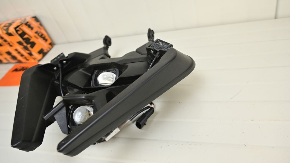 KTM 1390 Super Duke GT 2025 Far