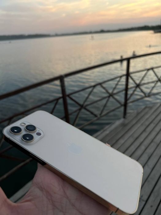 iPhone 12 pro max 128gb Gold