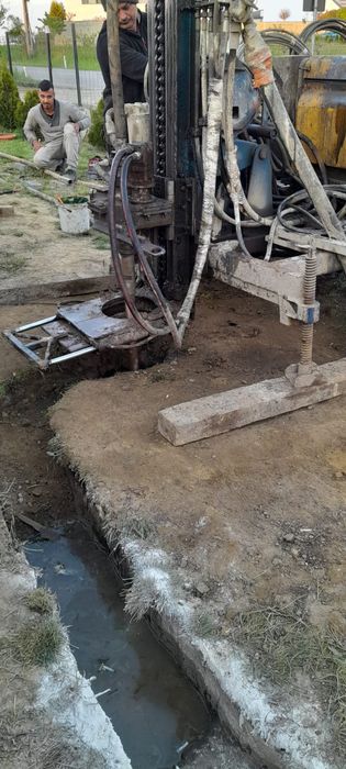 Foraje puțuri denisipări pilonii de sustinere